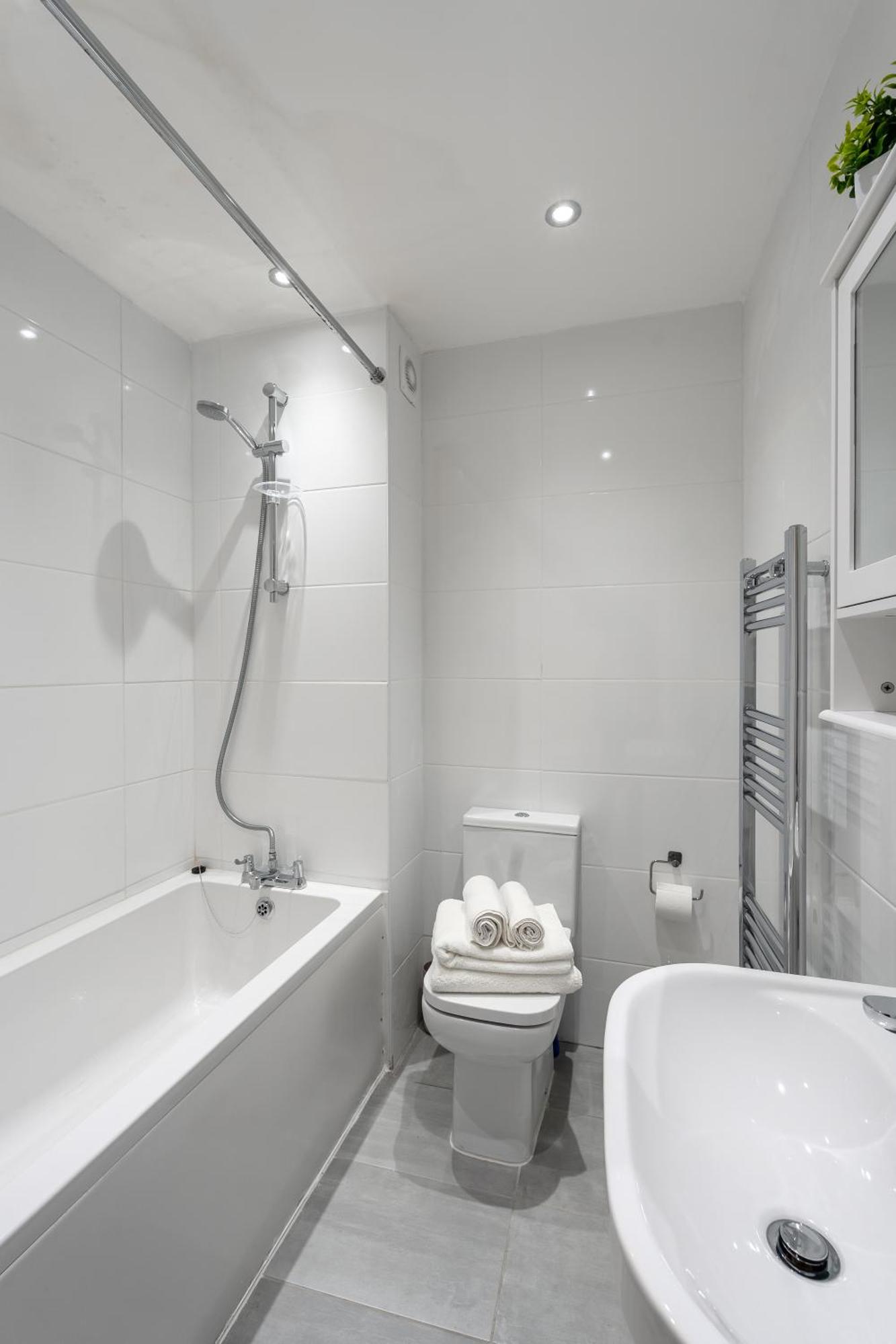Beautiful Flat Near Central London - Entire Flat - Equipped Kitchen - Private Bathroom Exterior foto
