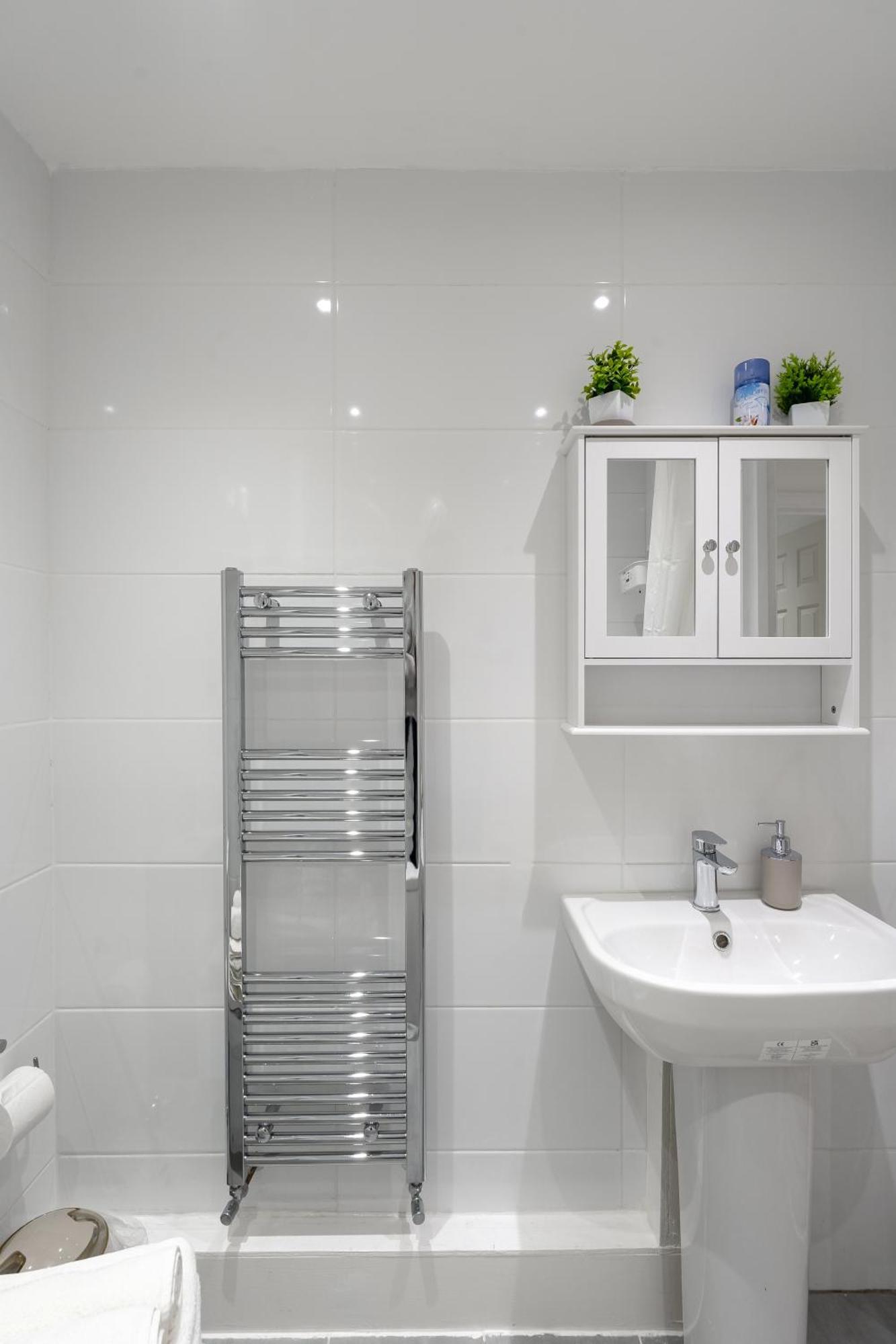 Beautiful Flat Near Central London - Entire Flat - Equipped Kitchen - Private Bathroom Exterior foto