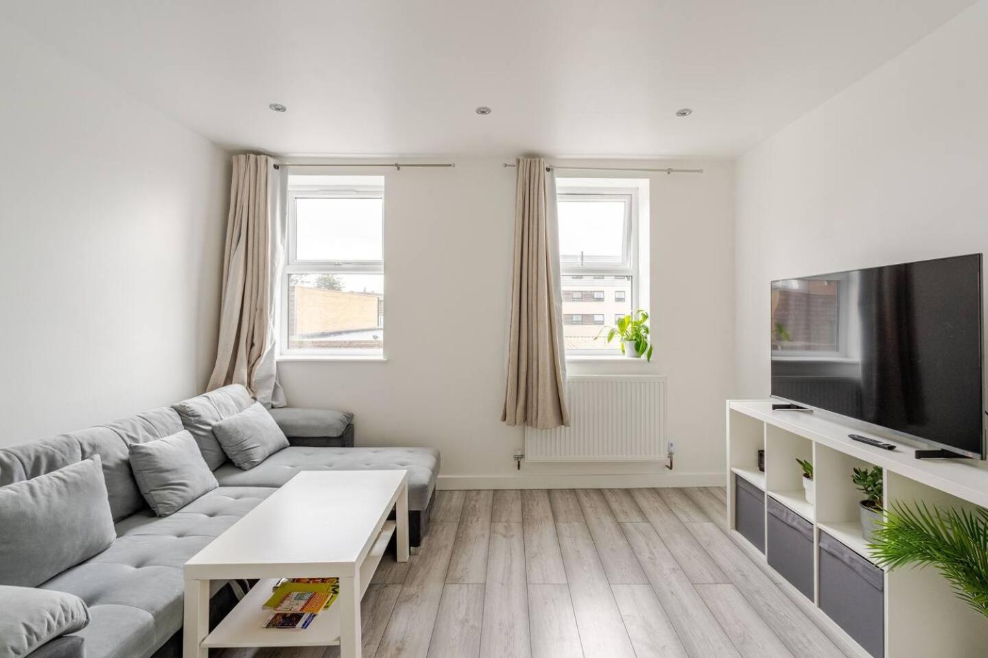 Beautiful Flat Near Central London - Entire Flat - Equipped Kitchen - Private Bathroom Exterior foto